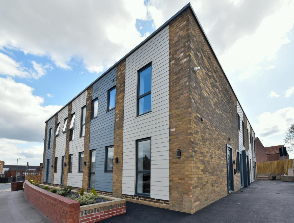 Aparthotel The Breath Taking Cube à Pontefract Extérieur photo