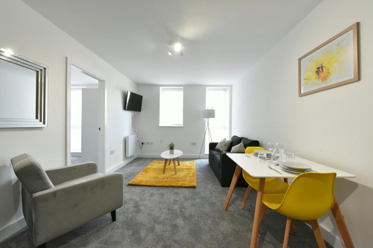 Aparthotel The Breath Taking Cube à Pontefract Extérieur photo